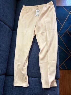 Guess Cream Dress Pants - Soft Neutral Tone
